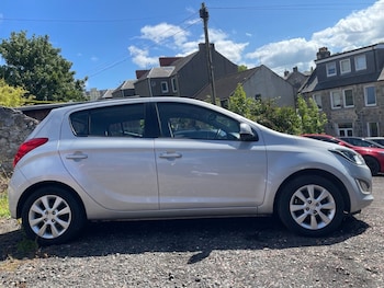 Used Hyundai i20 2014 for sale - 79346147: Photo