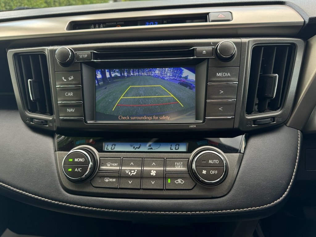 Used Toyota RAV4 2015 for sale - 76367538: Photo 10