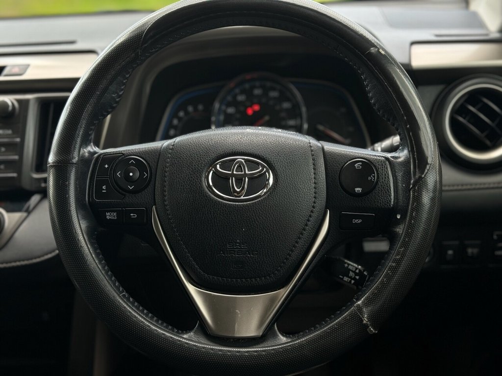 Used Toyota RAV4 2015 for sale - 76367538: Photo 9