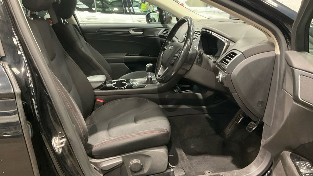 Used Ford Mondeo 2016 for sale - 77341359: Photo 9