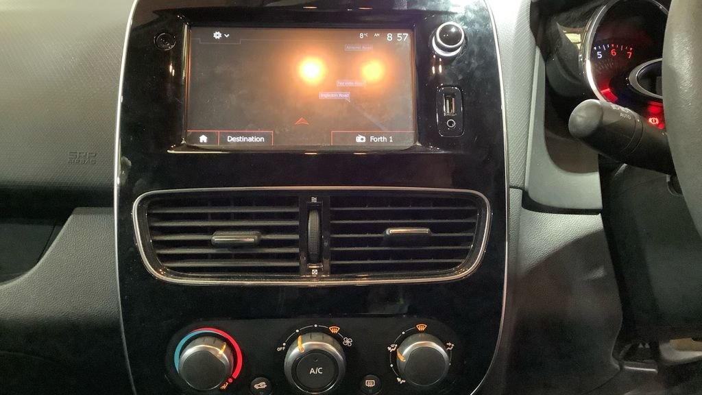 Used Renault Clio 2017 for sale - 78110483: Photo 9