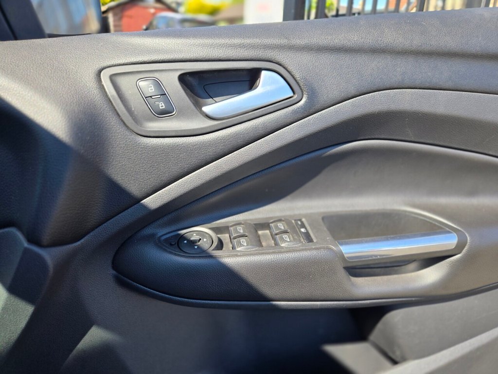 Used Ford Kuga 2016 for sale - 76670585: Photo 17