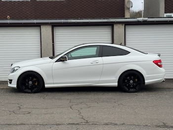 Used Mercedes-Benz C Class 2014 for sale - 77792230: Photo
