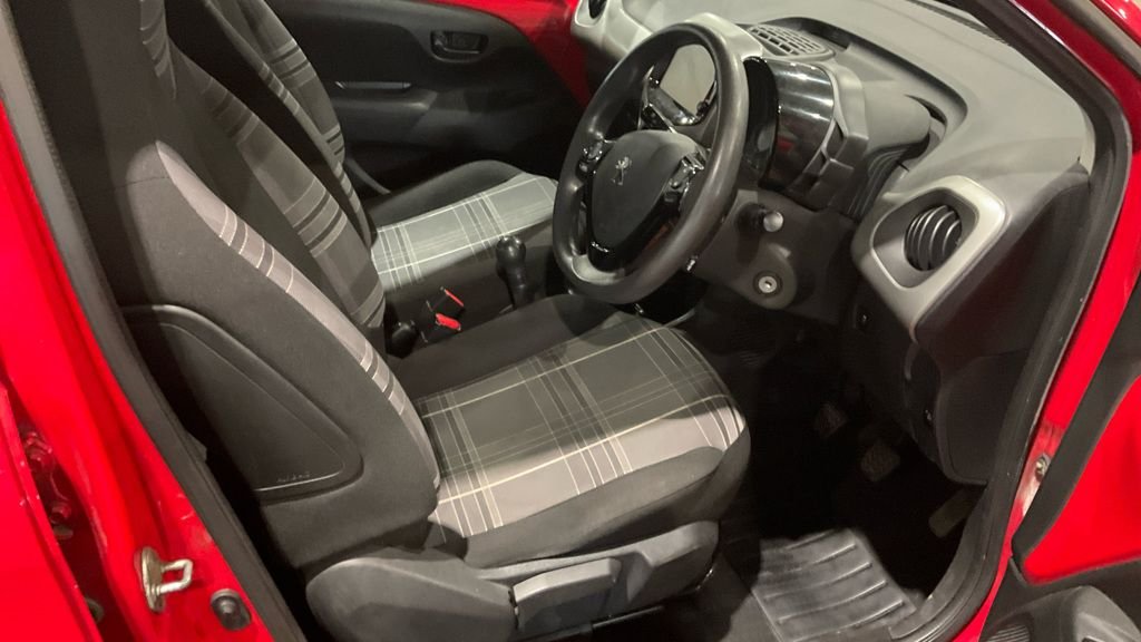 Used Peugeot 108 2017 for sale - 76934807: Photo 21