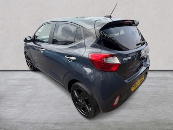 Used Hyundai i10 2023 for sale - 79273280: Photo