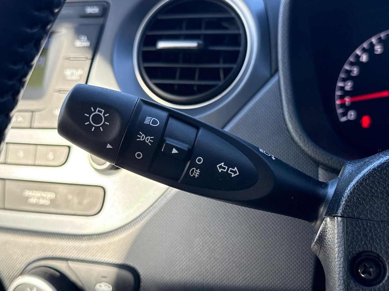 Used Hyundai i10 2019 for sale - 78191262: Photo 29