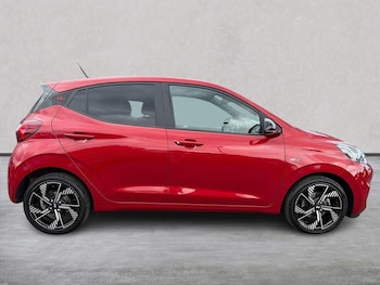 Used Hyundai i10 2024 for sale - 79410555: Photo