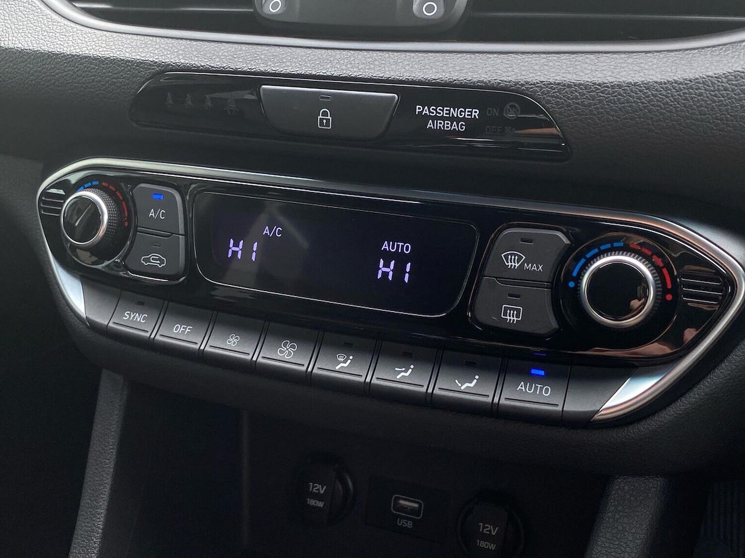 Used Hyundai i30 2021 for sale - 76342952: Photo 12