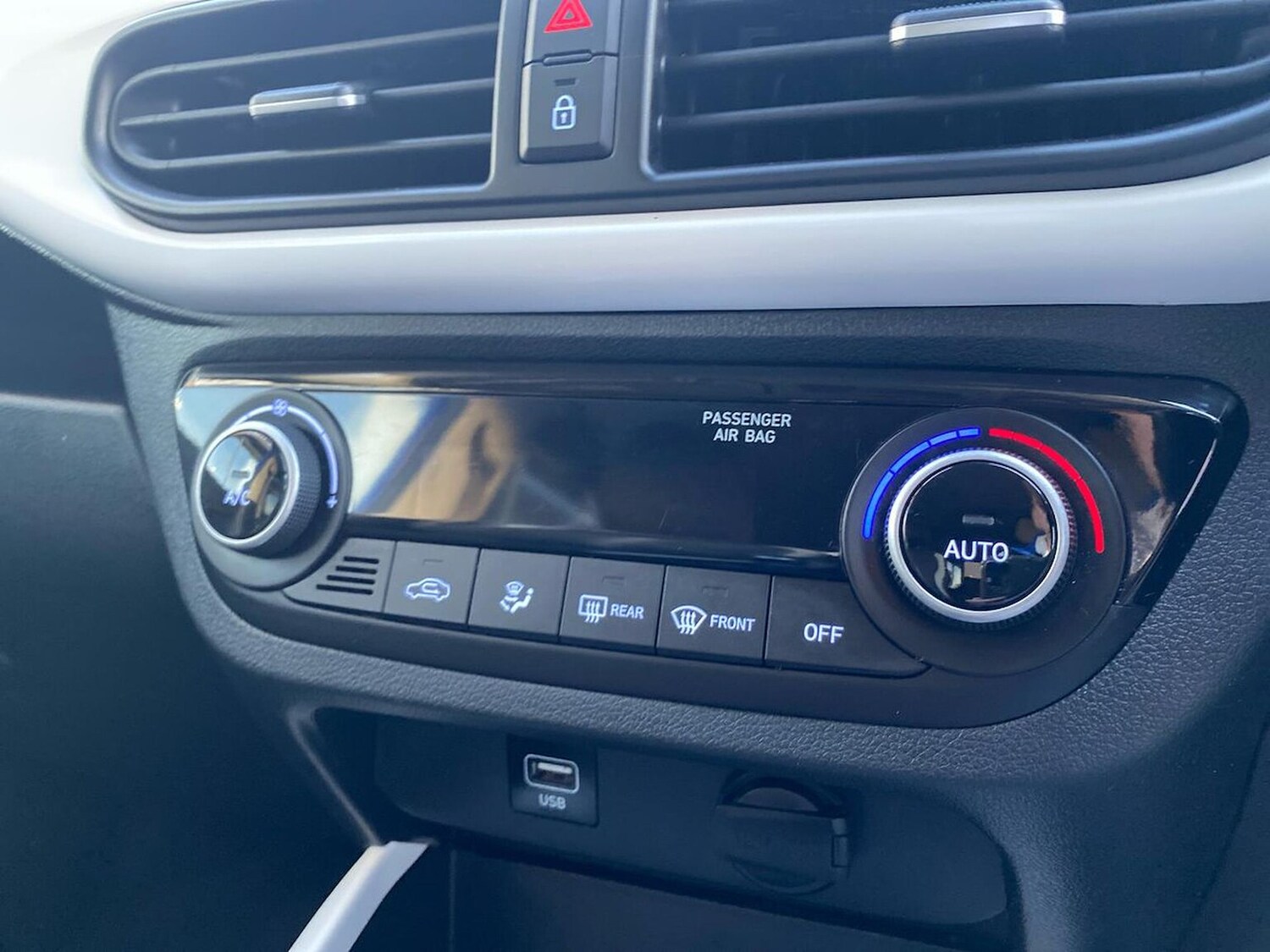 Used Hyundai i10 2022 for sale - 76437254: Photo 12