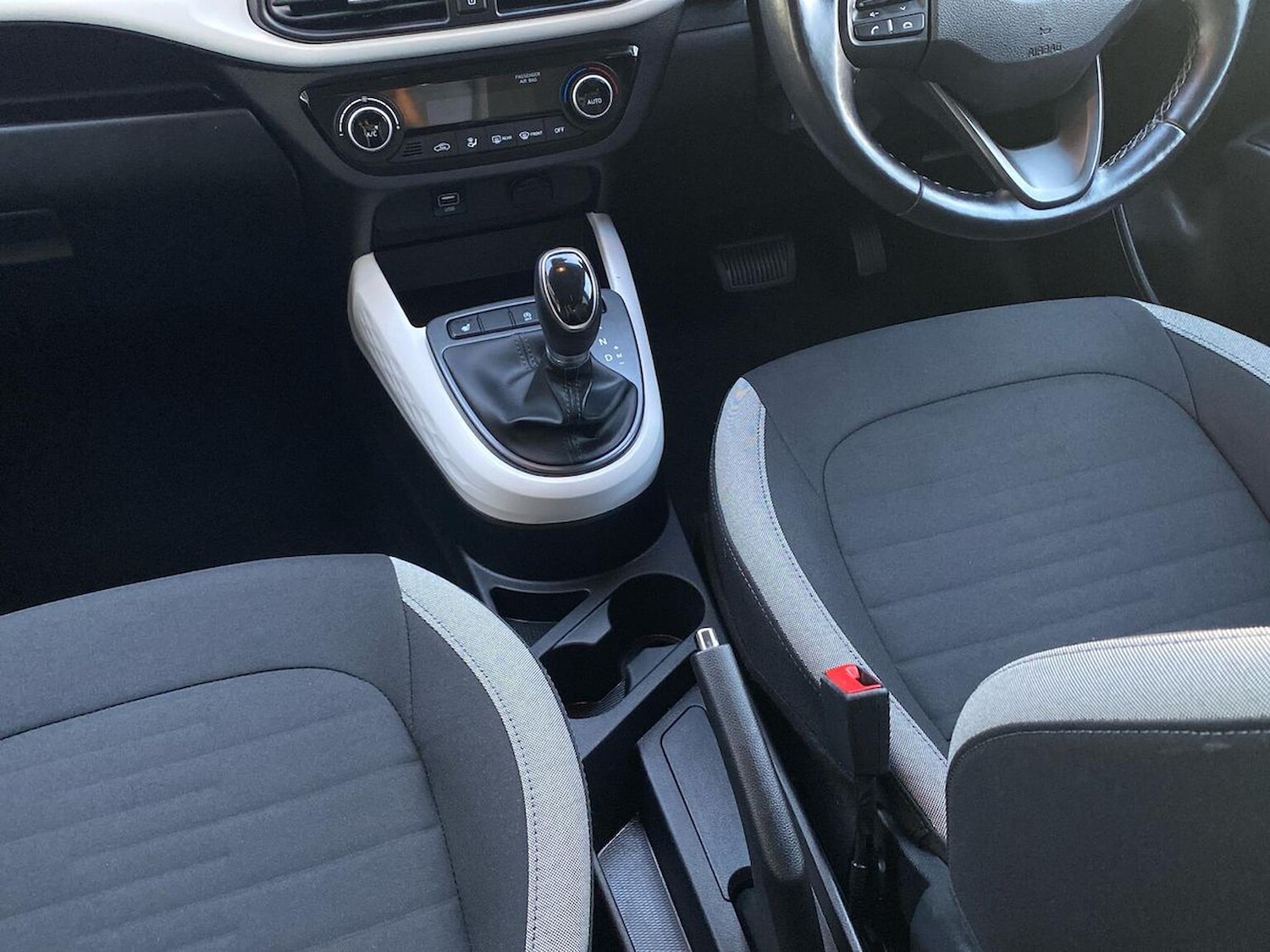 Used Hyundai i10 2022 for sale - 76437254: Photo 13