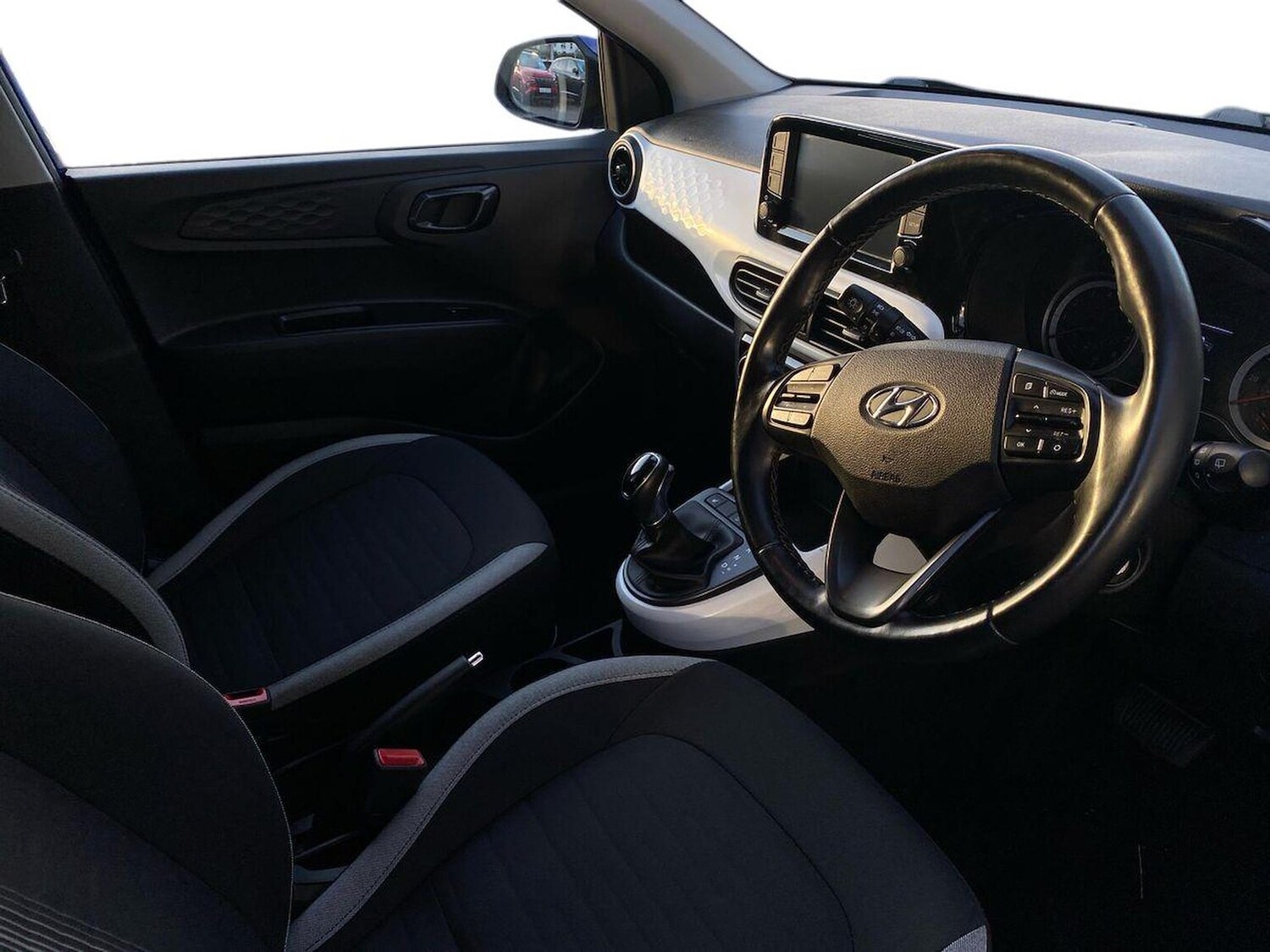 Used Hyundai i10 2022 for sale - 76437254: Photo 15