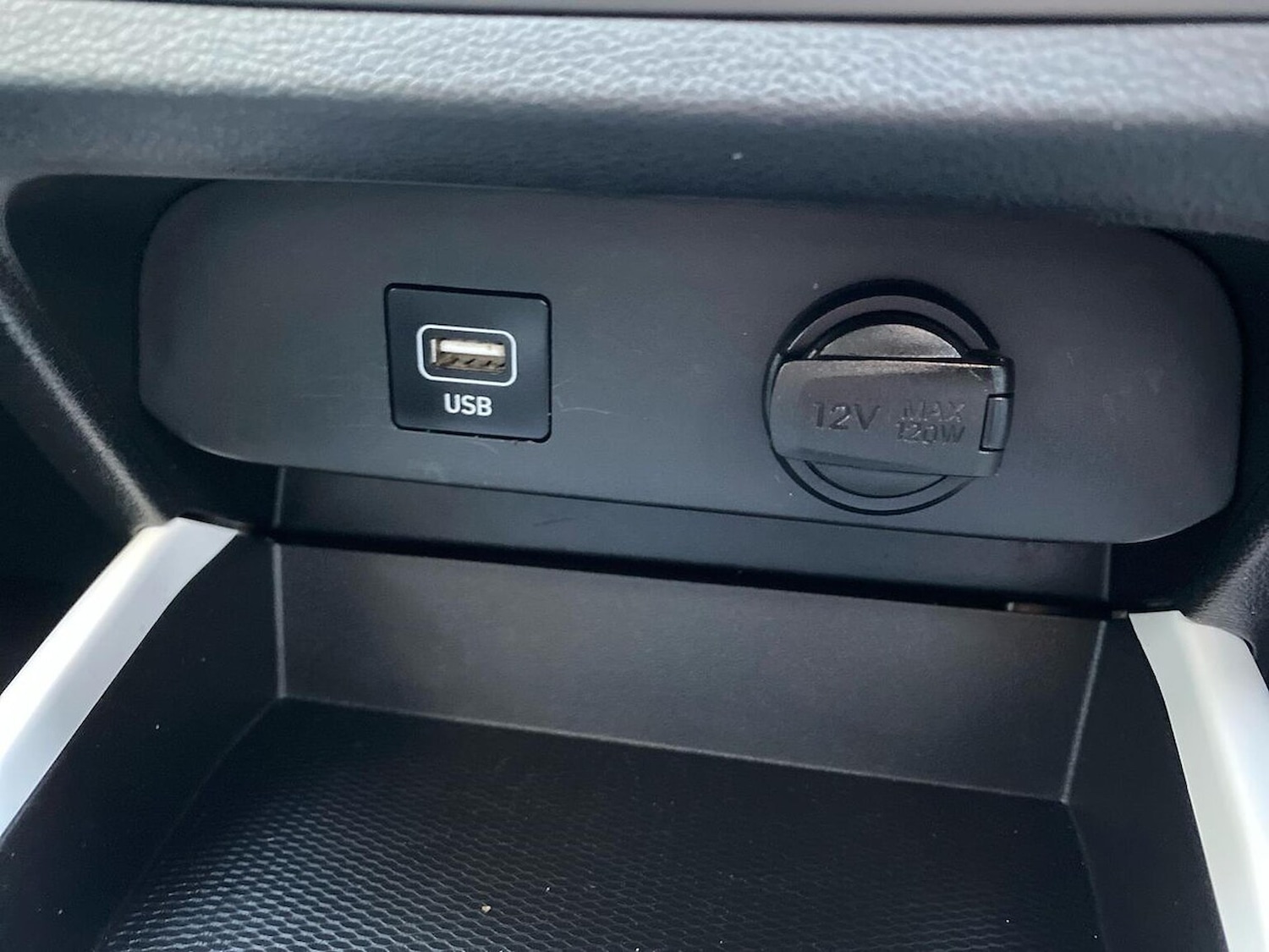 Used Hyundai i10 2022 for sale - 76437254: Photo 24