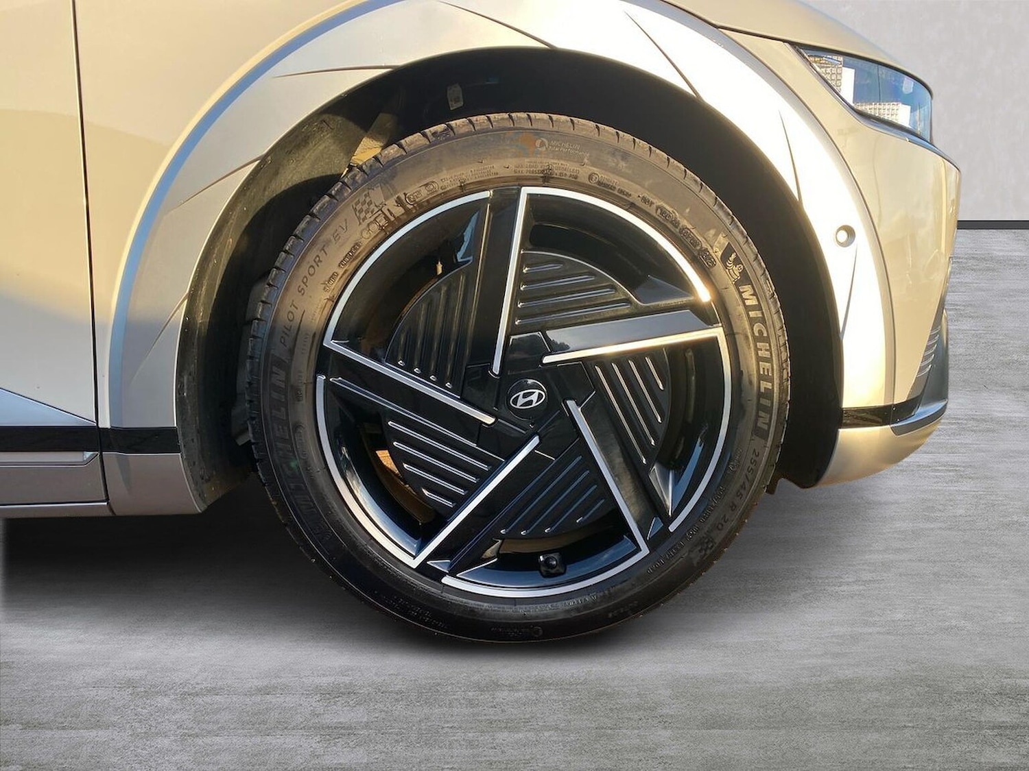 Used Hyundai IONIQ 5 2024 for sale - 77522147: Photo 6