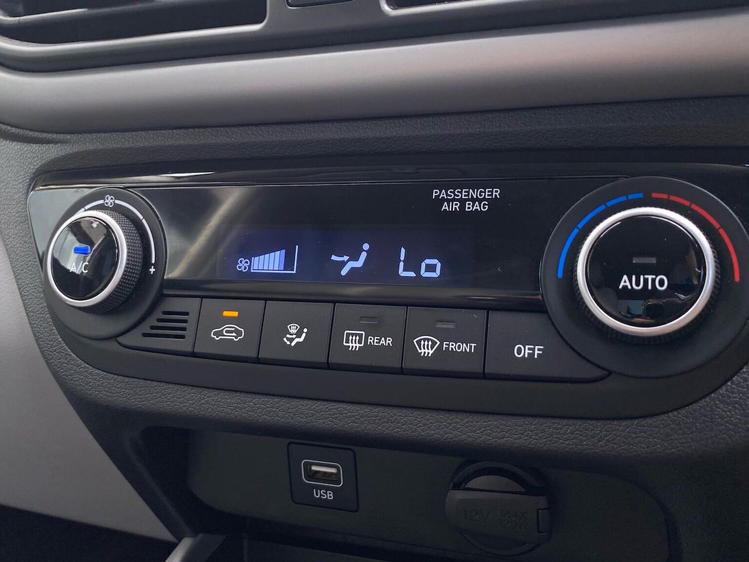 Used Hyundai i10 2022 for sale - 76412458: Photo 12