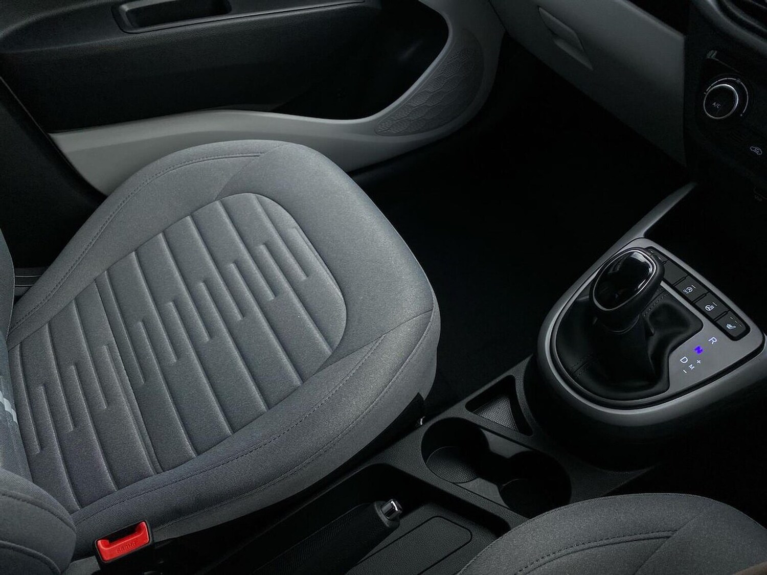 Used Hyundai i10 2022 for sale - 76412458: Photo 13