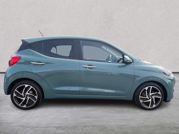 Used Hyundai i10 2023 for sale - 79352950: Photo