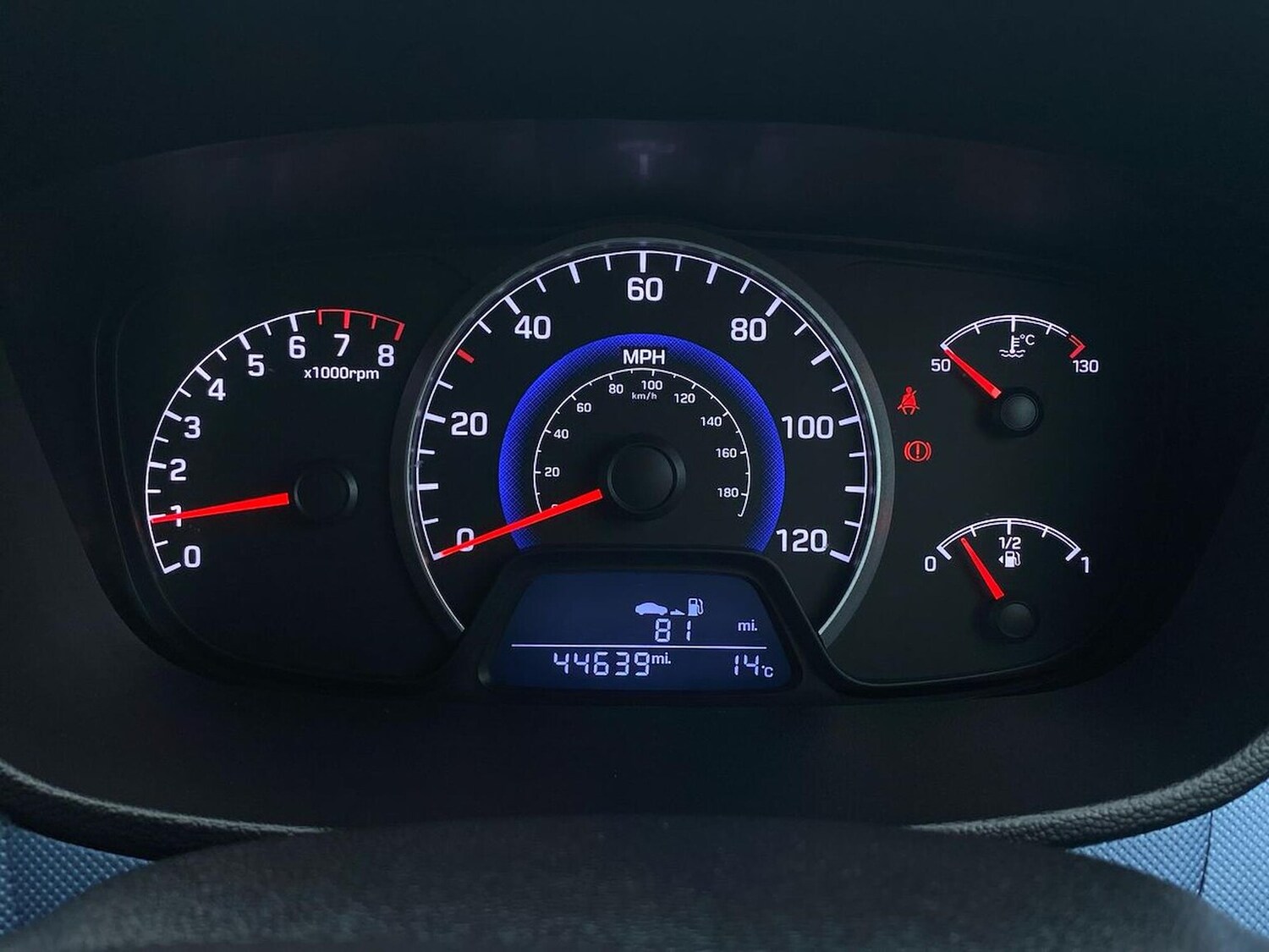 Used Hyundai i10 2016 for sale - 76437255: Photo 10