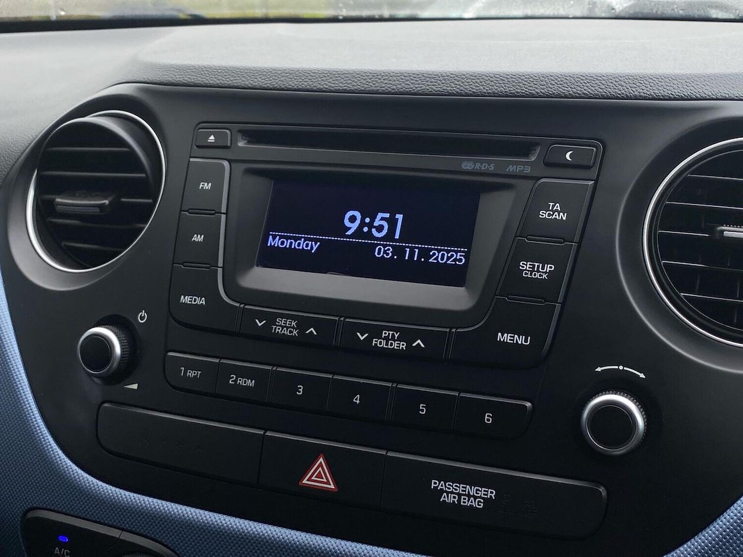 Used Hyundai i10 2016 for sale - 76437255: Photo 11