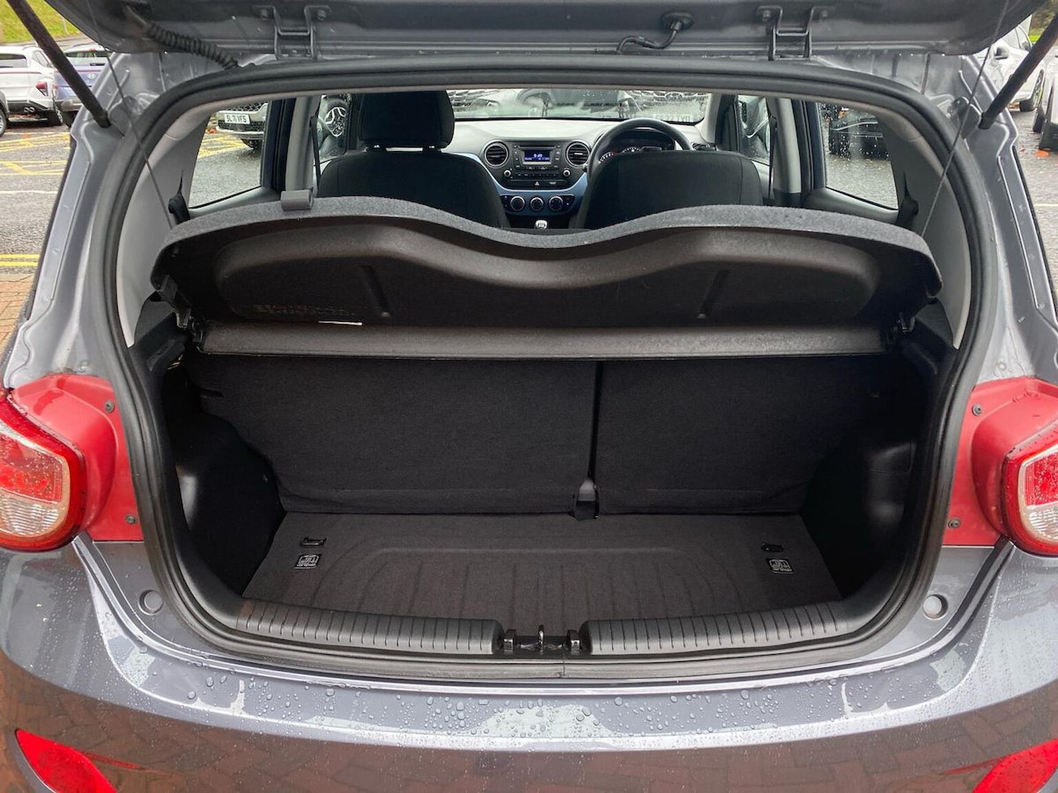 Used Hyundai i10 2016 for sale - 76437255: Photo 17