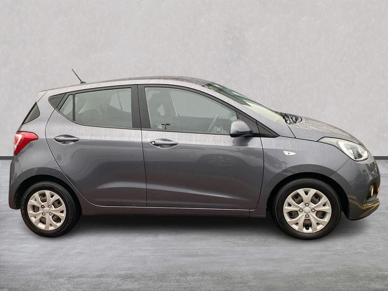 Used Hyundai i10 2016 for sale - 76437255: Photo 3