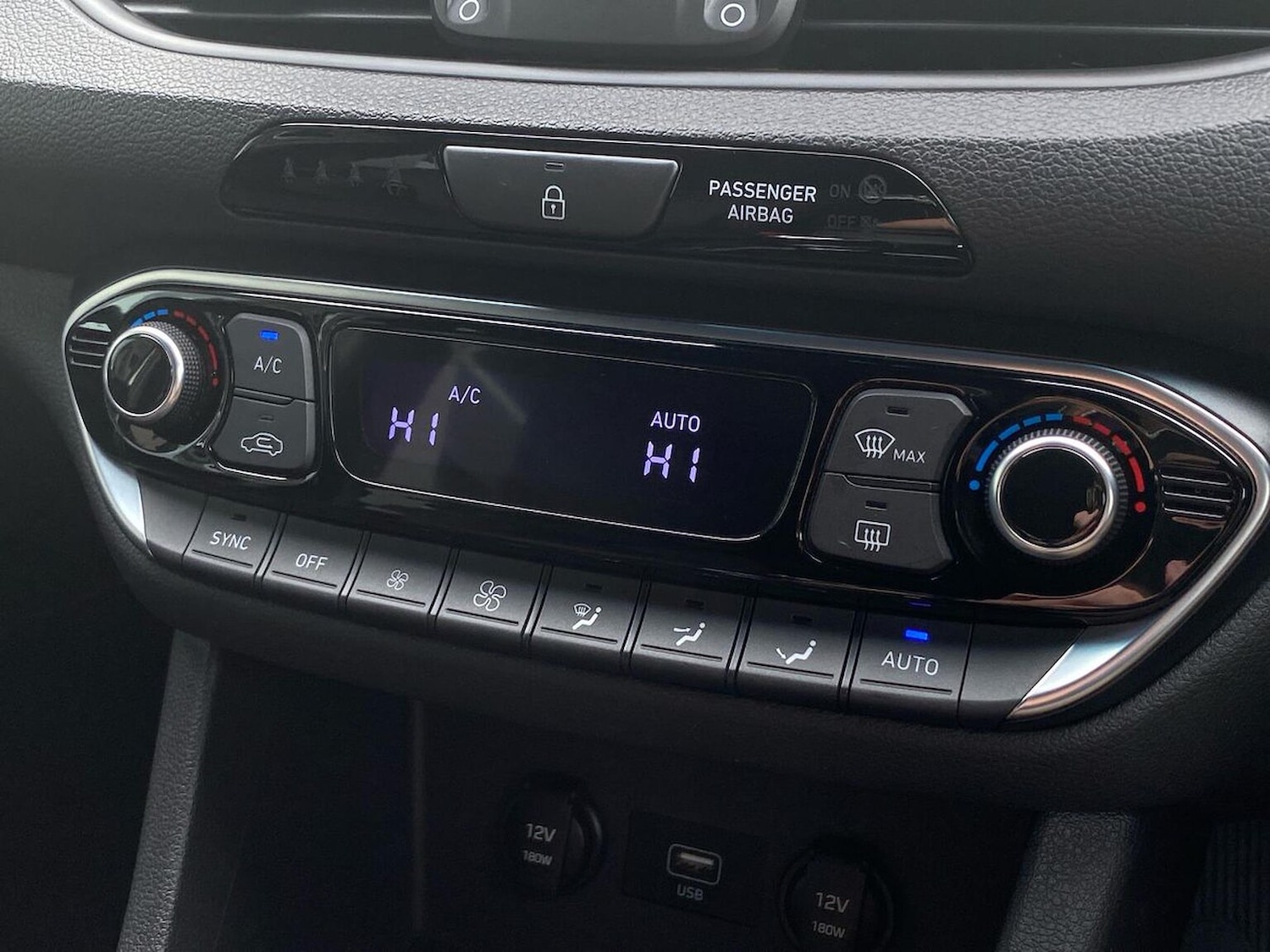 Used Hyundai i30 2021 for sale - 76770032: Photo 12