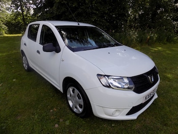 Used Dacia Sandero 2016 for sale - 79487839: Photo