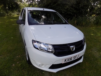Used Dacia Sandero 2016 for sale - 79487839: Photo