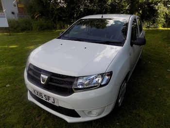 Used Dacia Sandero 2016 for sale - 79487839: Photo