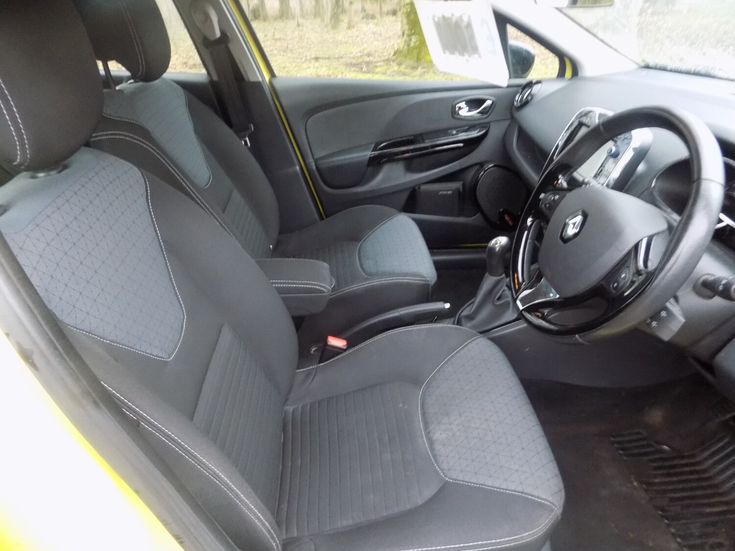 Used Renault Clio 2013 for sale - 77650330: Photo 15