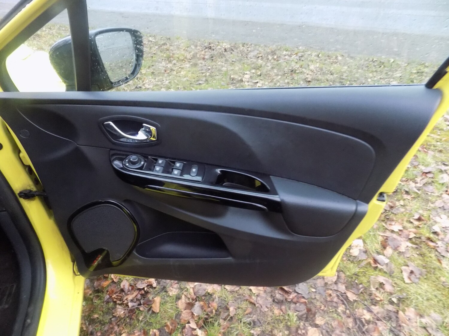 Used Renault Clio 2013 for sale - 77650330: Photo 16