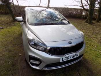 Used Kia Carens 2017 for sale - 73872947: Photo