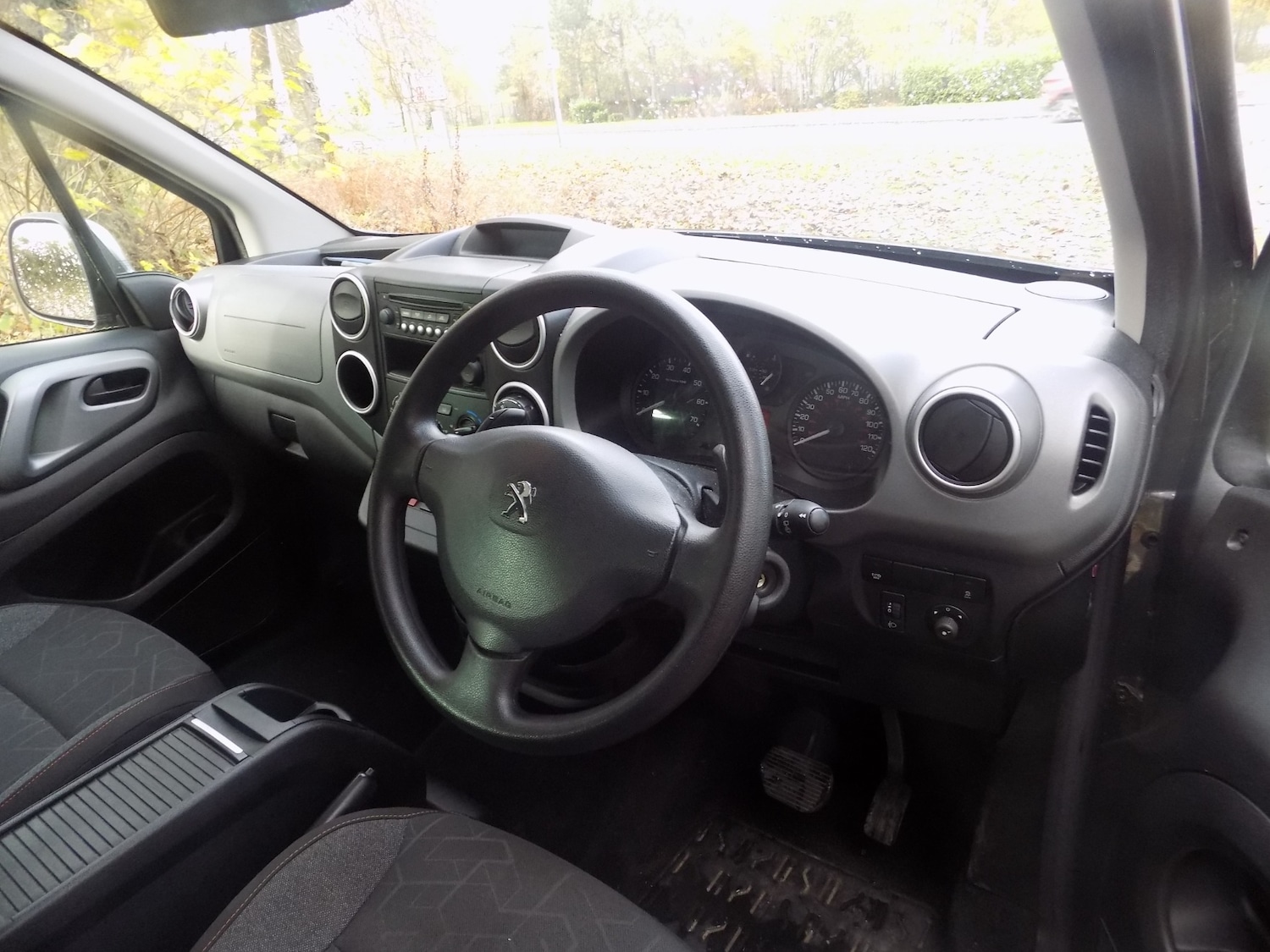 Used Peugeot Partner Tepee 2018 for sale - 76464020: Photo 15