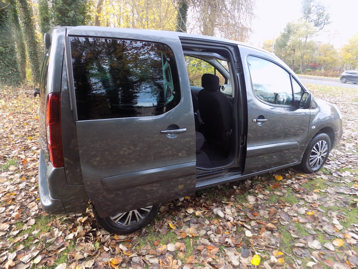 Used Peugeot Partner Tepee 2018 for sale - 76464020: Photo 19