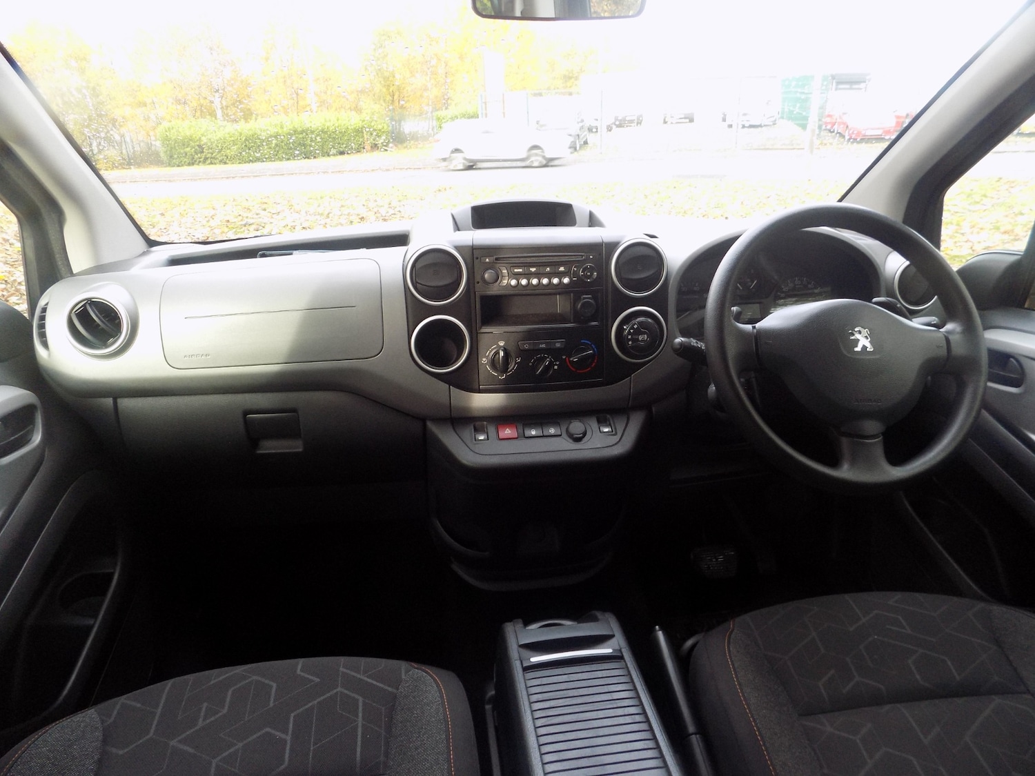 Used Peugeot Partner Tepee 2018 for sale - 76464020: Photo 25