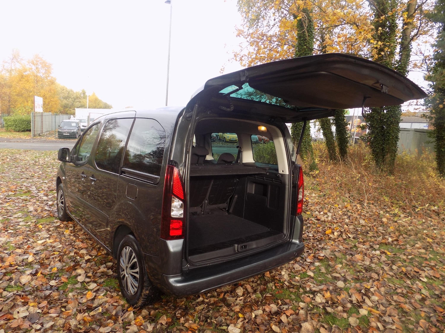 Used Peugeot Partner Tepee 2018 for sale - 76464020: Photo 28