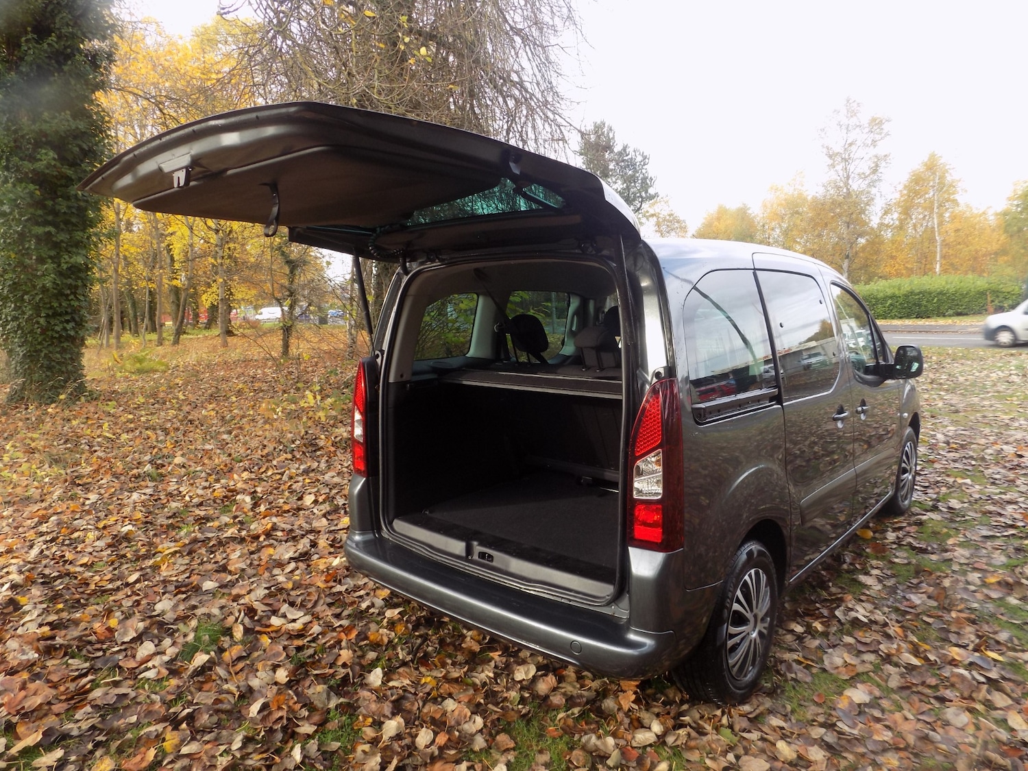 Used Peugeot Partner Tepee 2018 for sale - 76464020: Photo 29