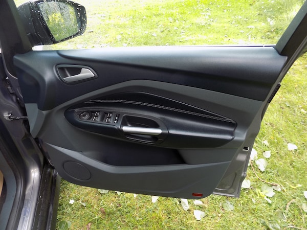 Used Ford Grand C-Max 2014 for sale - 75497386: Photo 16