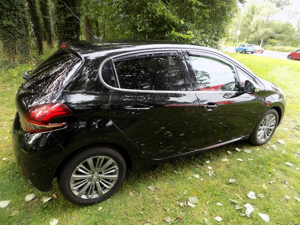 Used Peugeot 208 2015 for sale - 75501153: Photo 11