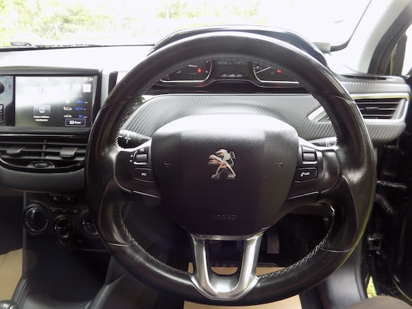 Used Peugeot 208 2015 for sale - 75501153: Photo 17