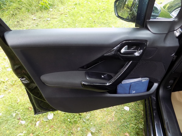 Used Peugeot 208 2015 for sale - 75501153: Photo 23