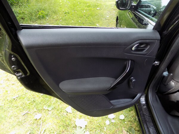 Used Peugeot 208 2015 for sale - 75501153: Photo 25