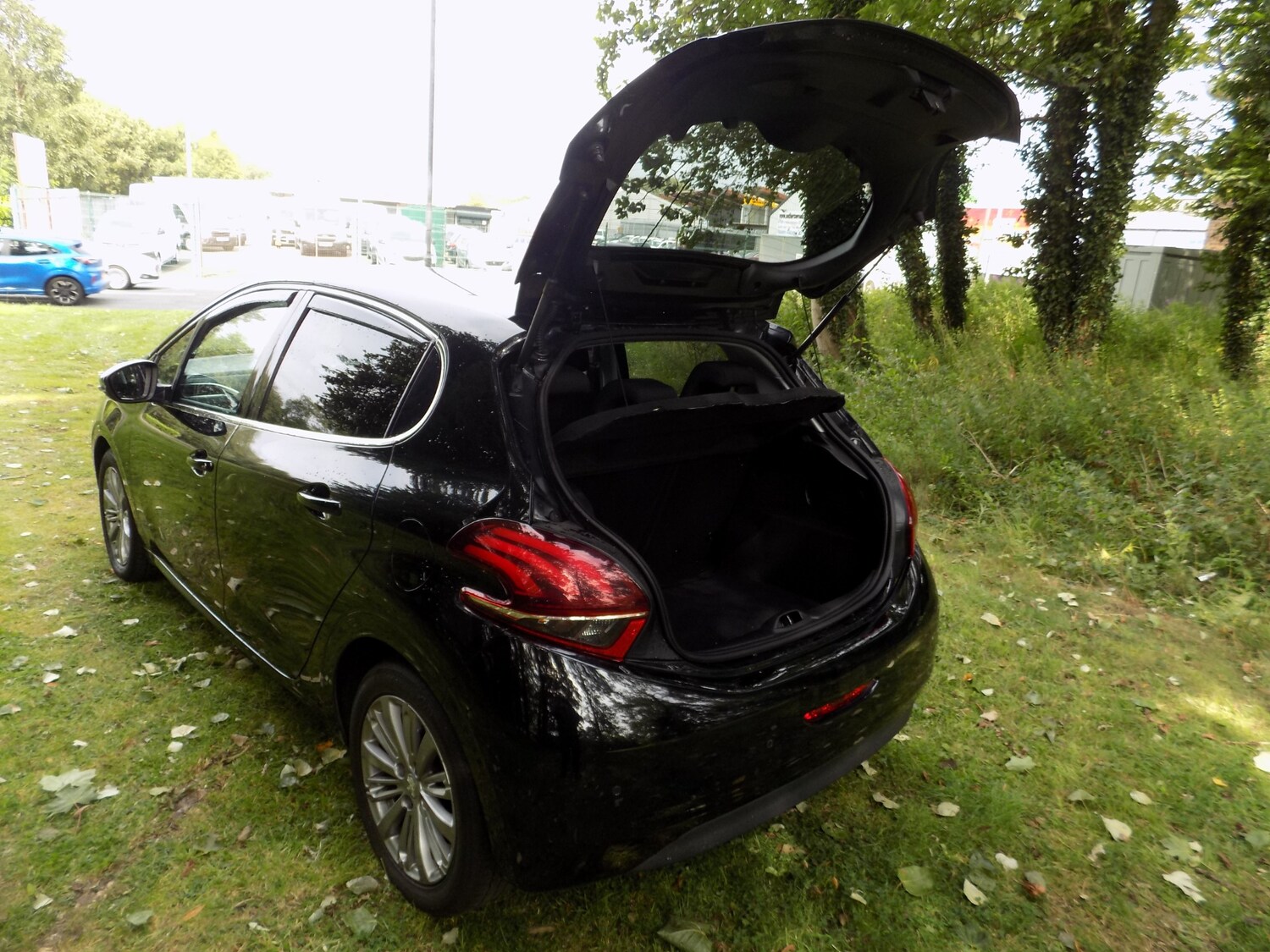 Vehicle 28