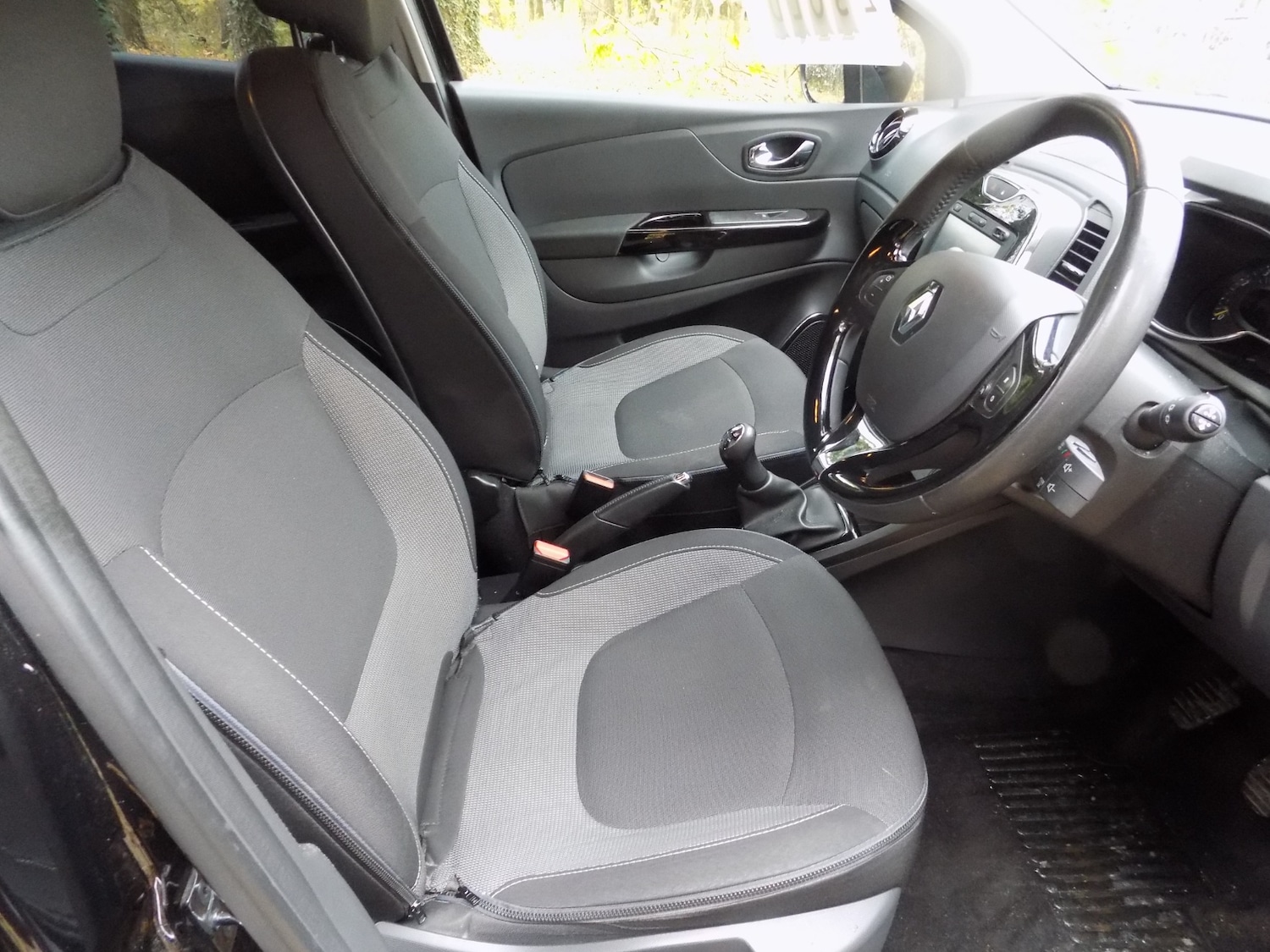 Used Renault Captur 2016 for sale - 76402372: Photo 16