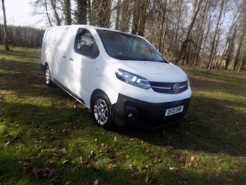 Vauxhall Vivaro feature image