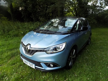 Used Renault Scenic 2017 for sale - 79230833: Photo