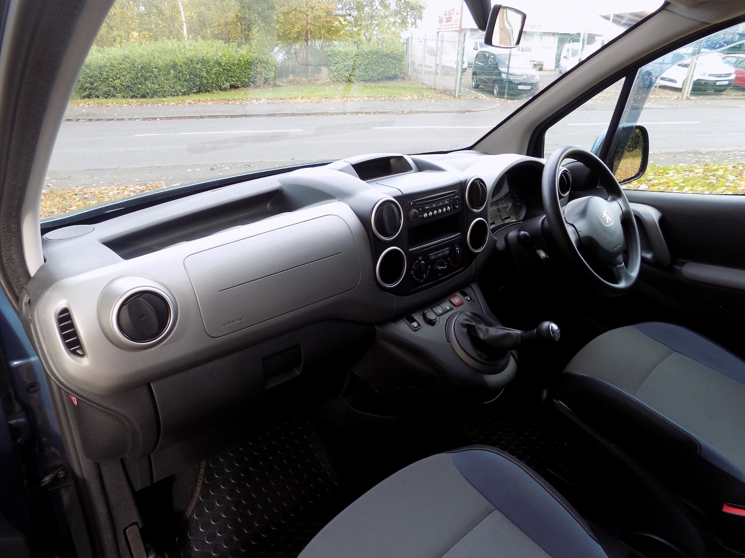 Used Peugeot Partner Tepee 2016 for sale - 76353695: Photo 21