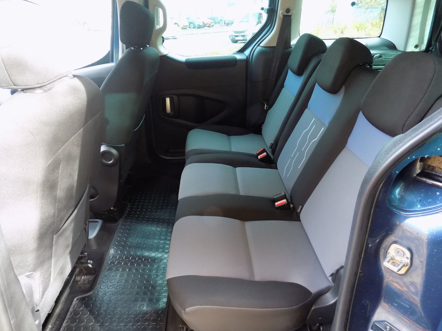 Used Peugeot Partner Tepee 2016 for sale - 76353695: Photo 24