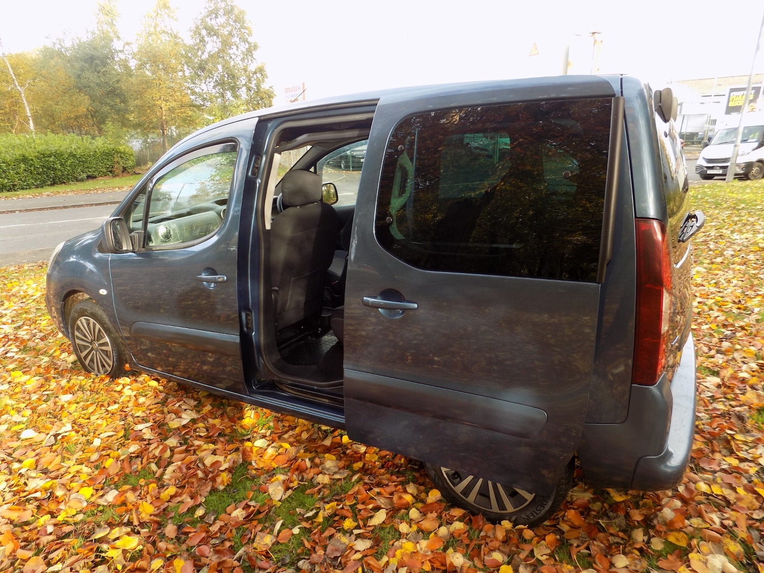 Used Peugeot Partner Tepee 2016 for sale - 76353695: Photo 26