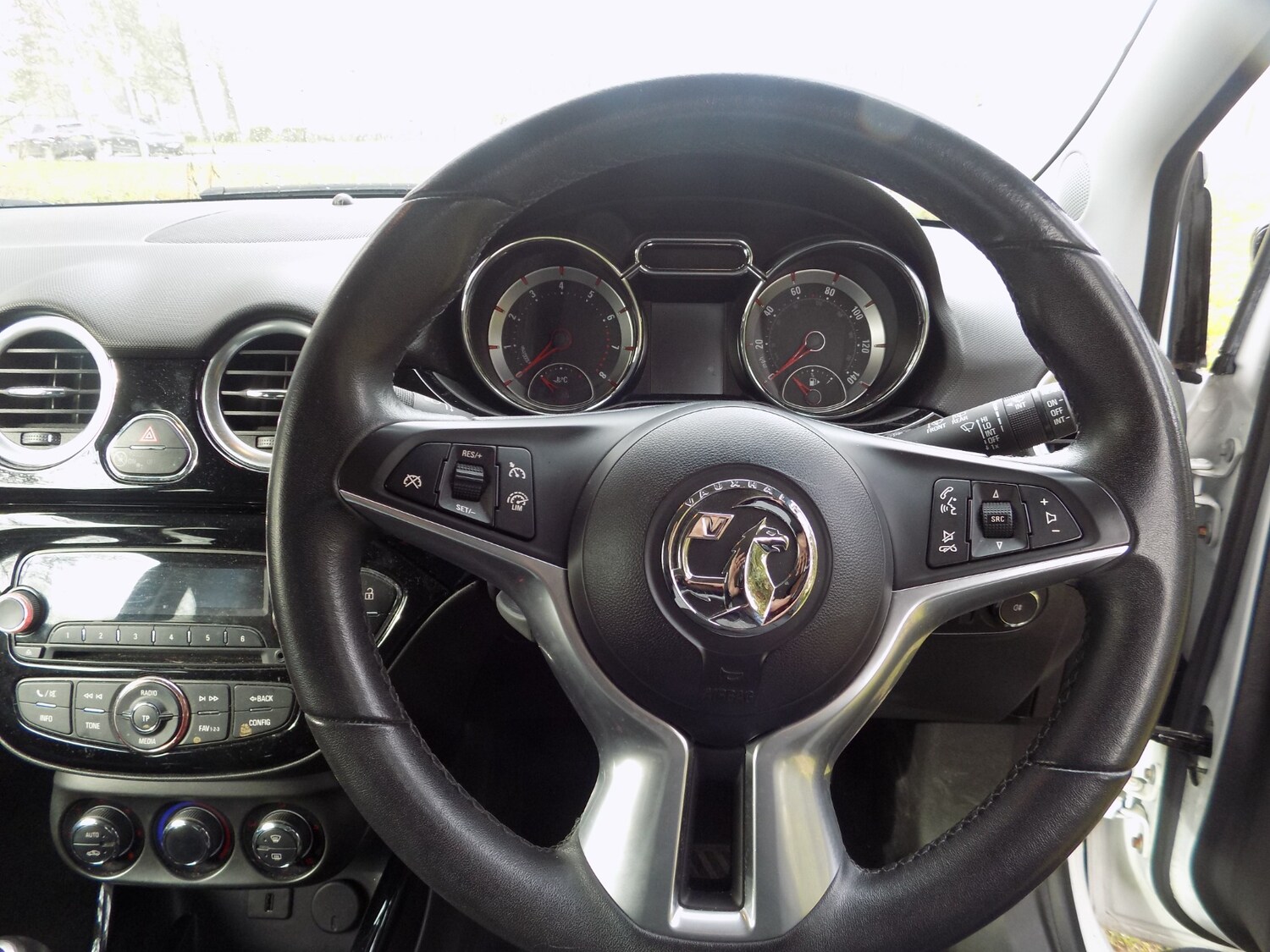 Used Vauxhall ADAM 2017 for sale - 77997301: Photo 18