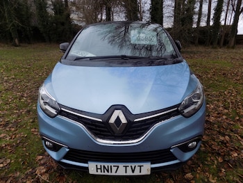 Used Renault Scenic 2017 for sale - 77650587: Photo